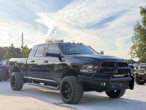 Used 2017 RAM 2500 Big Horn w/ Black Appearance Group AWD/4WD image 2