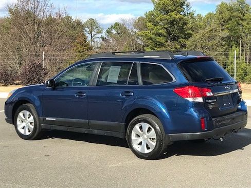 Used 2011 Subaru Outback 3.6R Limited image 4