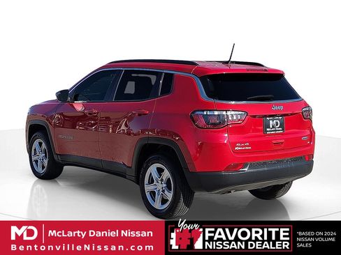 Used 2024 Jeep Compass Latitude AWD/4WD image 4