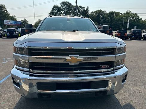 Used 2018 Chevrolet Silverado 2500 LT w/ LT Convenience Package AWD/4WD image 2