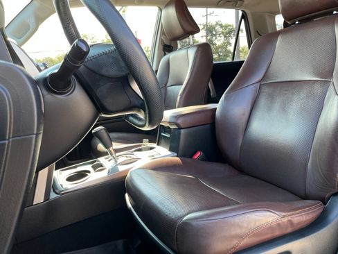 Used 2017 Toyota 4Runner Limited RWD image 8