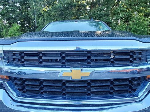 Used 2018 Chevrolet Silverado 1500 LT w/ All Star Edition AWD/4WD image 11