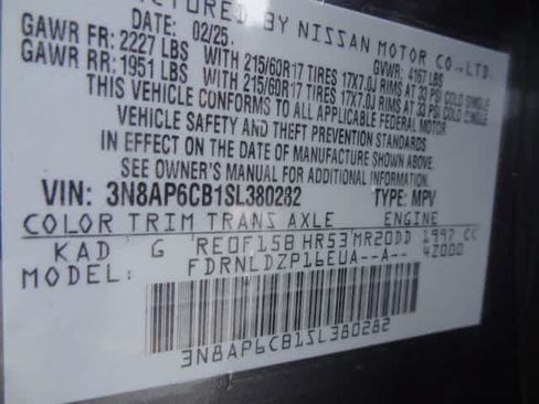 Used 2025 Nissan Kicks SV AWD/4WD image 36