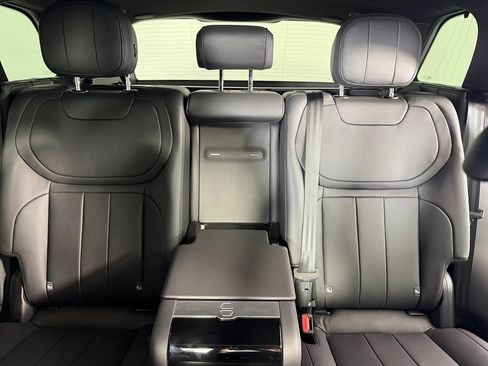 Used 2025 Land Rover Range Rover Sport SE AWD/4WD image 18