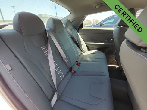 Used 2025 Hyundai Elantra Sport FWD image 17