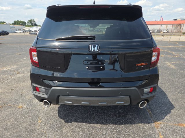 Used 2025 Honda Passport TrailSport image 7