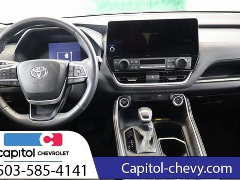 Used 2024 Toyota Grand Highlander XLE image 14