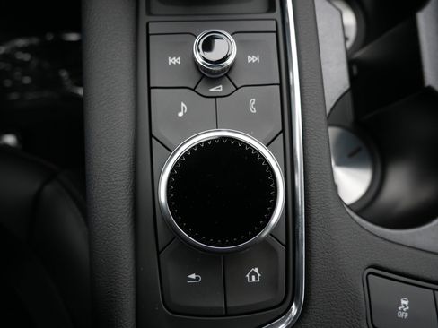 New 2026 Cadillac XT5 Luxury w/ LPO, Floor Liner Package image 24