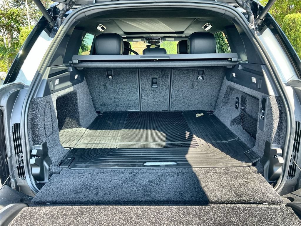 New 2026 Land Rover Range Rover SE AWD/4WD image 18