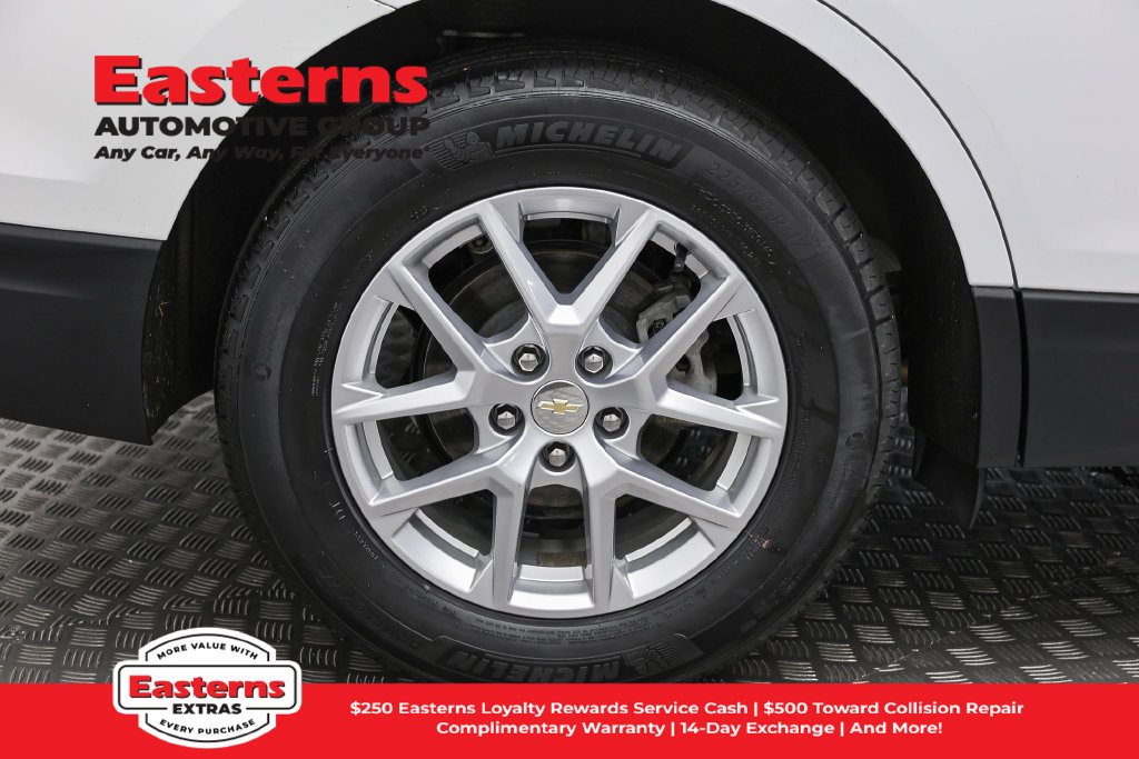 Used 2023 Chevrolet Equinox LS w/ Driver Confidence II Package FWD image 30