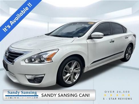 Used 2015 Nissan Altima 2.5 SL w/ Moonroof Package FWD image 1