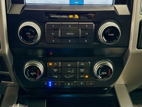 Used 2019 Ford F150 Platinum w/ Equipment Group 701A Luxury image 15