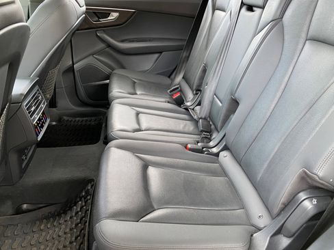 Used 2021 Audi Q7 2.0T Premium Plus w/ Executive Package image 33