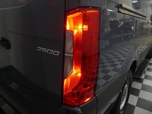 Used 2019 Mercedes-Benz Sprinter 144 image 13