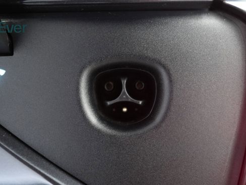 Used 2025 Tesla Model 3 Long Range RWD image 10