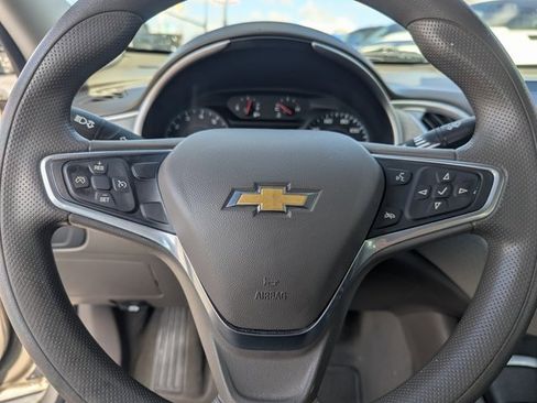 Used 2022 Chevrolet Malibu LT image 20