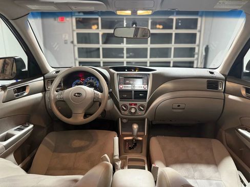 Used 2010 Subaru Forester 2.5X Premium image 28