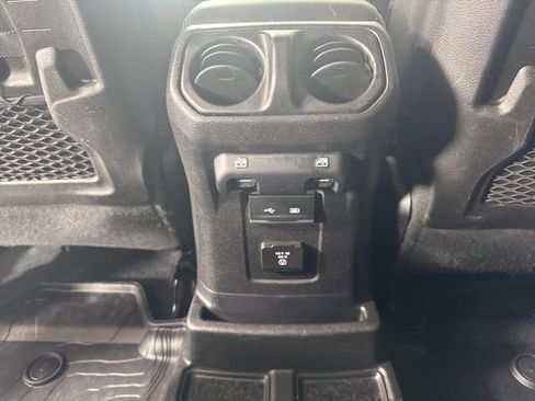 Used 2019 Jeep Wrangler Unlimited Rubicon image 13