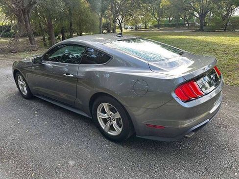 Used 2021 Ford Mustang Coupe RWD image 5