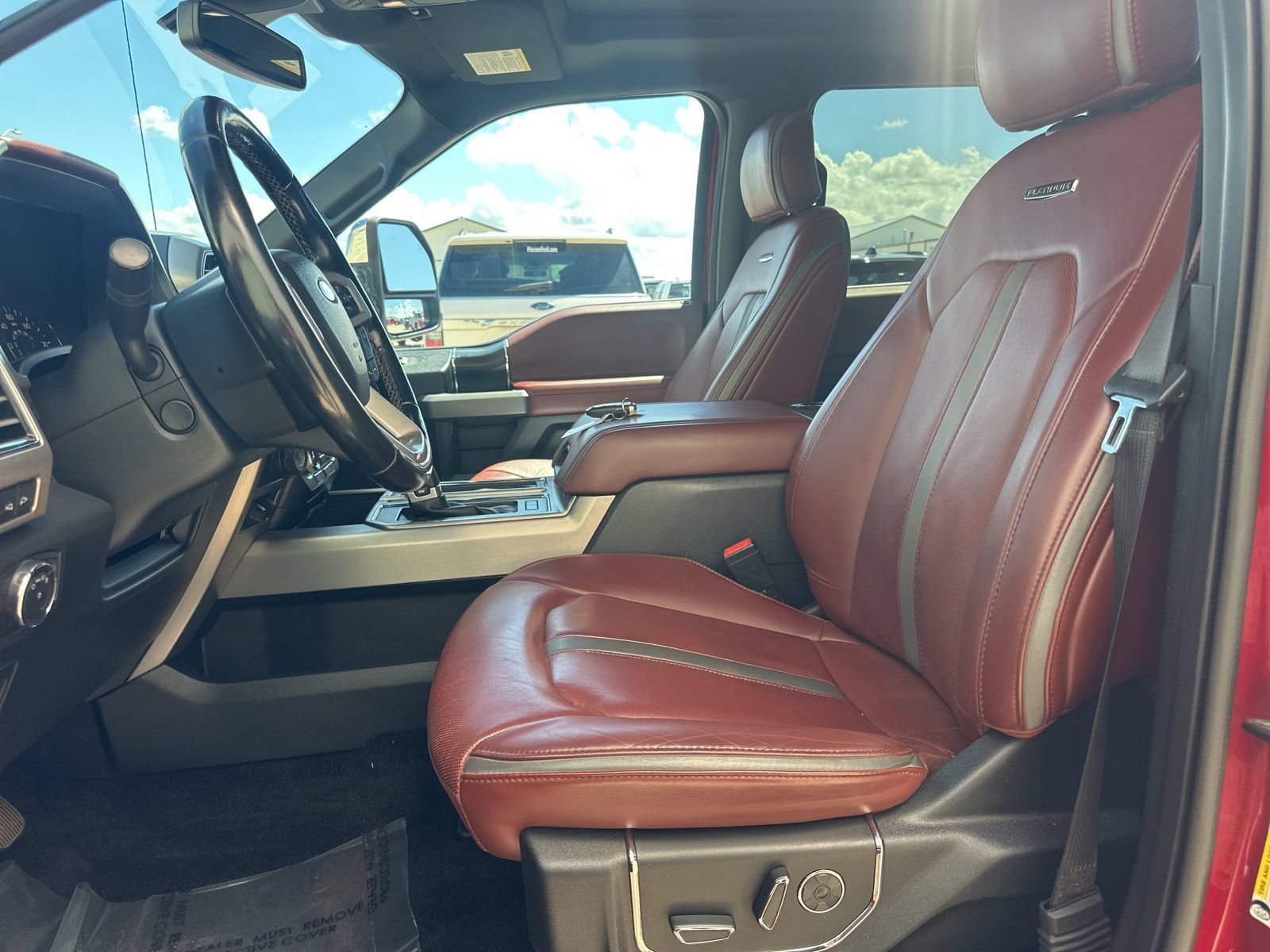 Used 2018 Ford F150 Platinum w/ Equipment Group 701A Luxury AWD/4WD image 9