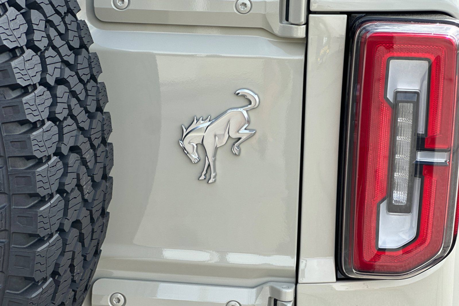 New 2026 Ford Bronco Outer Banks w/ Sasquatch Package AWD/4WD image 27