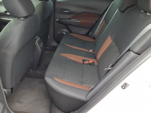 Used 2023 Nissan Kicks SR image 13