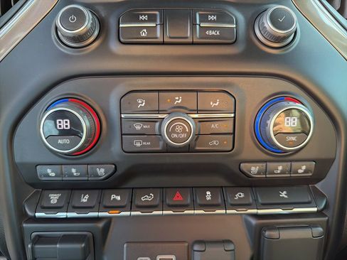 Used 2023 Chevrolet Silverado 3500 High Country image 48