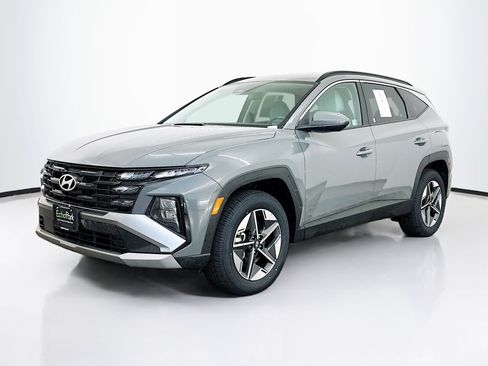 Used 2025 Hyundai Tucson SEL image 3