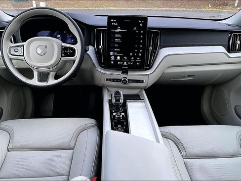 New 2026 Volvo XC60 B5 Ultra w/ Protection Package Premier image 7