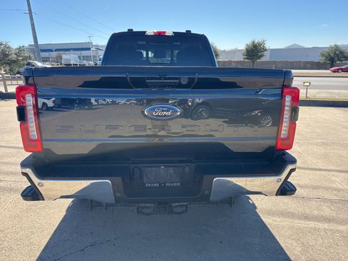 Used 2023 Ford F250 Lariat w/ Lariat Ultimate Package image 6