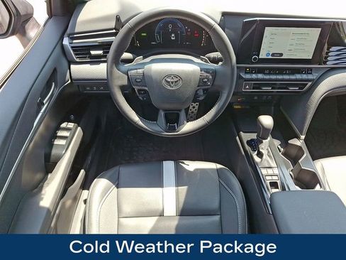 Used 2025 Toyota Camry SE w/ Convenience Package AWD/4WD image 3