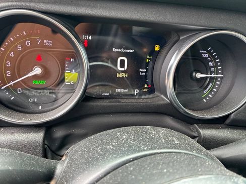 Used 2022 Jeep Wrangler Unlimited Sahara w/ Cold Weather Group AWD/4WD image 25