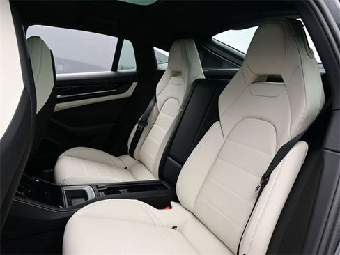 New 2026 Porsche Panamera 4 image 15