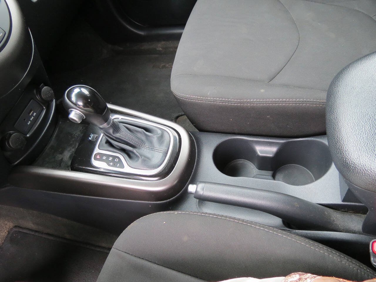 Used 2012 Kia Soul + FWD image 16