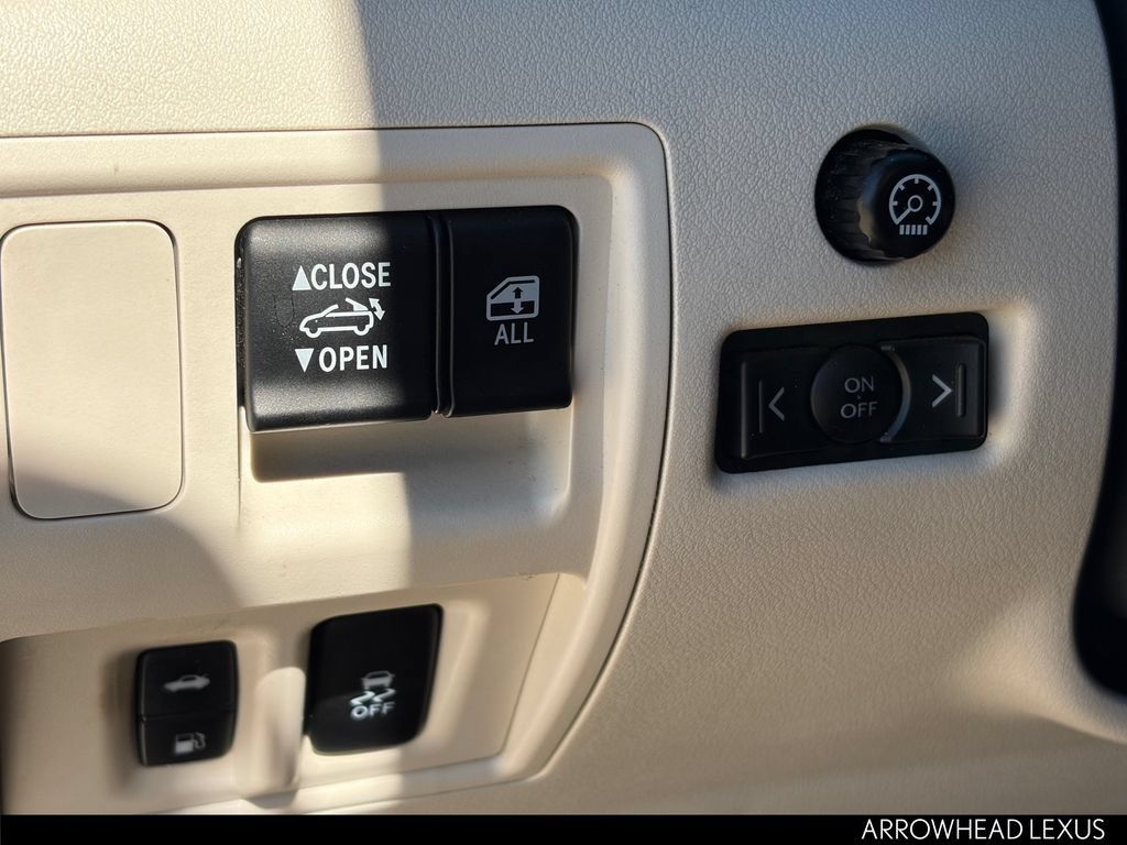 Used 2012 Lexus IS 250C RWD image 20