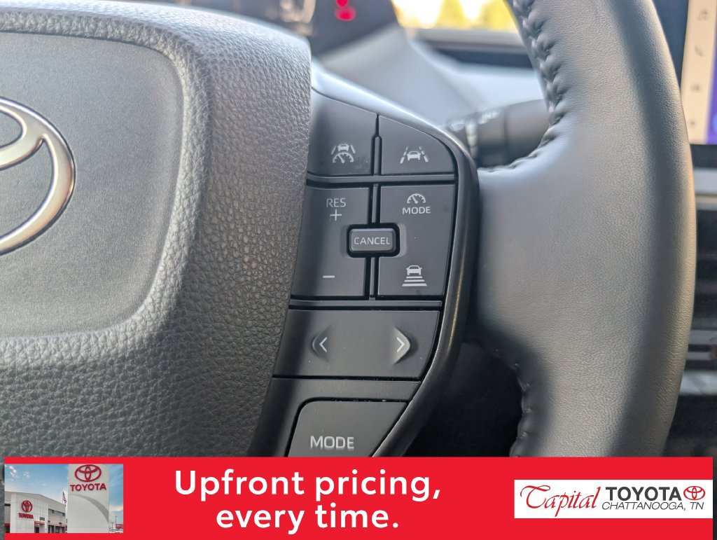 Used 2025 Toyota Prius LE FWD image 19