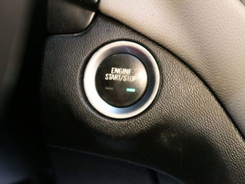 Used 2019 Chevrolet Equinox LS w/ LS Convenience Package FWD image 24
