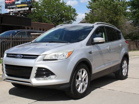 Used 2015 Ford Escape Titanium AWD/4WD image 2