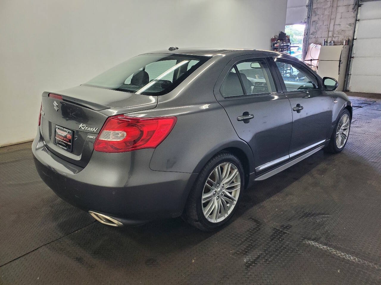Used 2012 Suzuki Kizashi Sport SLS AWD/4WD image 7