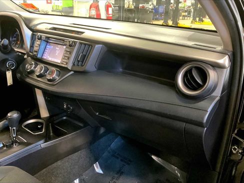 Used 2017 Toyota RAV4 LE w/ Carpet Mat Package image 18