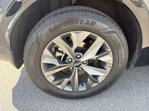 Used 2025 Kia Sportage SX Prestige AWD/4WD image 11