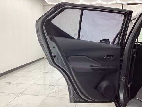 Used 2020 Nissan Kicks SV image 24