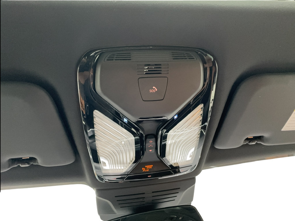 Used 2025 BMW X5 M60i AWD/4WD image 48