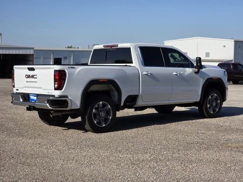 Used 2025 GMC Sierra 2500 SLE w/ SLE Value Package; AWD/4WD image 7