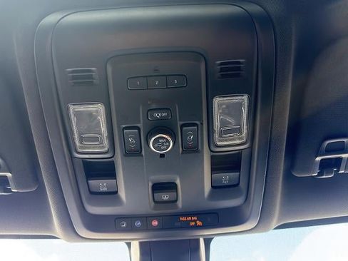 Used 2021 GMC Yukon SLT w/ SLT Luxury Plus Package AWD/4WD image 38