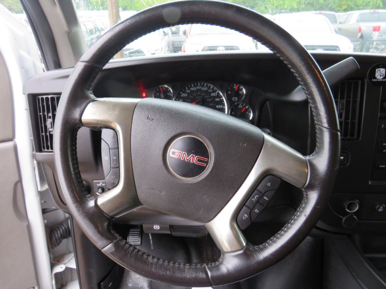 Used 2019 GMC Savana 2500 w/ Driver Convenience Package RWD image 18