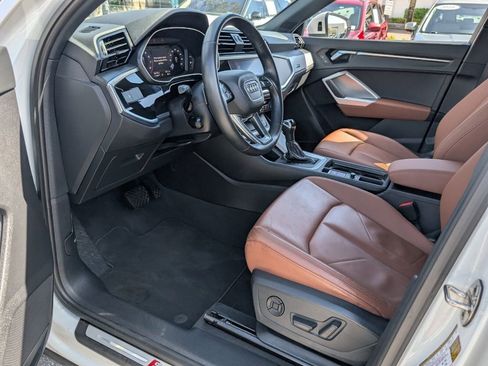 Used 2021 Audi Q3 2.0T Premium image 11