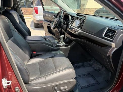 Used 2018 Toyota Highlander Limited Platinum AWD/4WD image 40