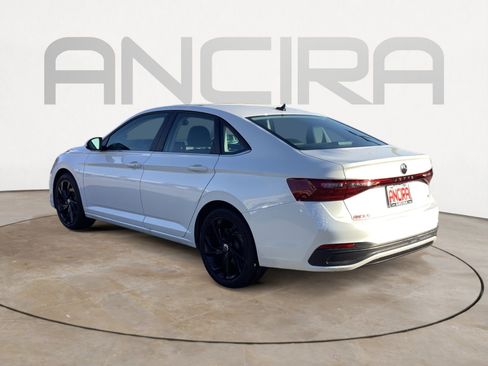 New 2025 Volkswagen Jetta SE image 6