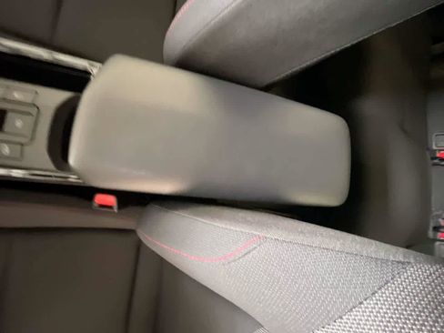 New 2026 Toyota Prius Plug-In Hybrid FWD image 21